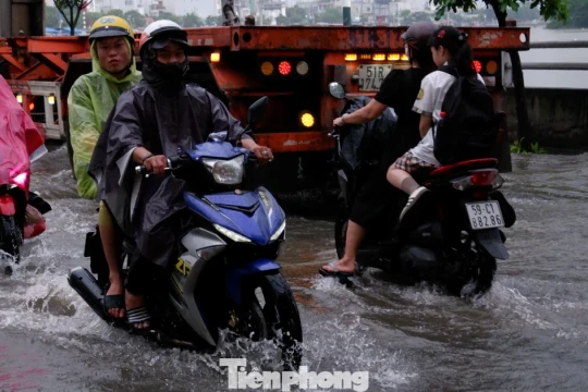 Diễn biến đợt mưa dông diện rộng tại TPHCM những ngày tới