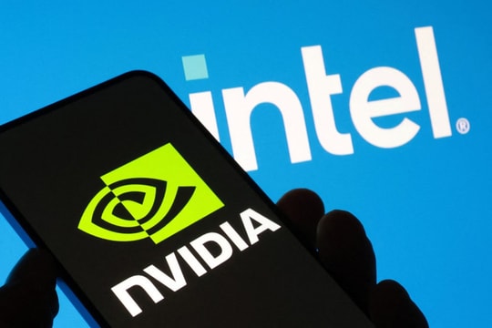 NVIDIA rót 5 tỷ USD cứu Intel, gây chấn động ngành chip toàn cầu