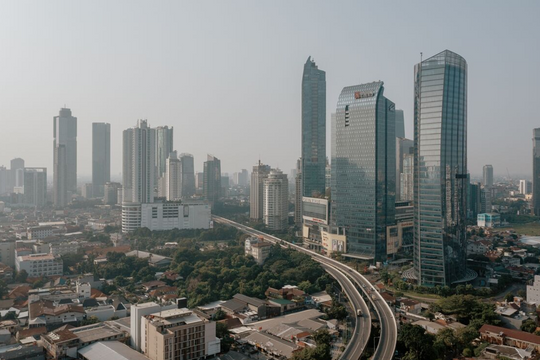 Nhà đầu tư nước ngoài tháo chạy, rút hơn 2 tỷ USD với tốc độ không tưởng: Chuyện gì đang xảy ra ở nền kinh tế số 1 Đông Nam Á?