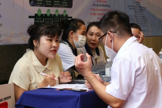 Nhiều việc làm đang cần tuyển gấp, có mức lương đến 25 triệu đồng/tháng