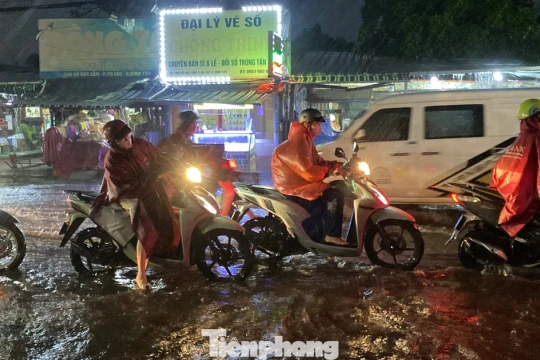 Thời tiết TPHCM diễn biến phức tạp dưới tác động của bão Ragasa