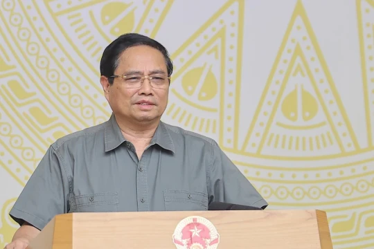 Thủ tướng: Phân khúc nhà ở còn bất cập, có lúc giá tăng đột biến