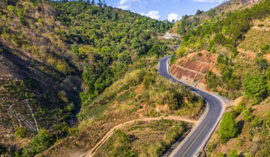 Cung đèo 13km đẹp bậc nhất Tây Nguyên, từng là một trong những 'điểm trắng' sóng di động