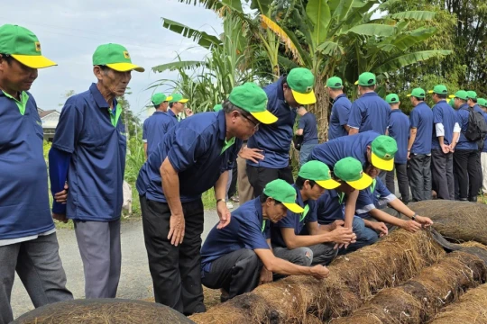 'Hồi sinh' rơm rạ cho nền nông nghiệp xanh, tăng lợi nhuận