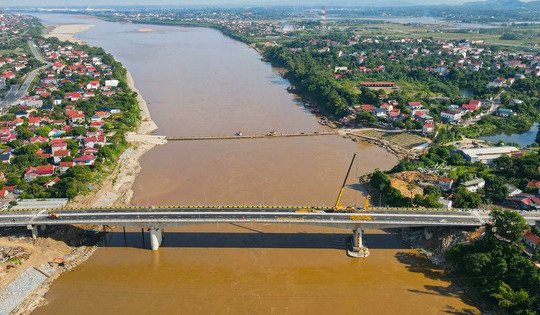 Cầu Phong Châu mới sắp khánh thành: Thi công vượt tiến độ, tiết kiệm 300 tỷ, rút ngắn thời gian di chuyển cho người dân