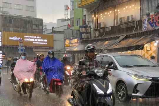 TPHCM: Đề phòng mưa dông, ngập úng trong những ngày cuối tuần