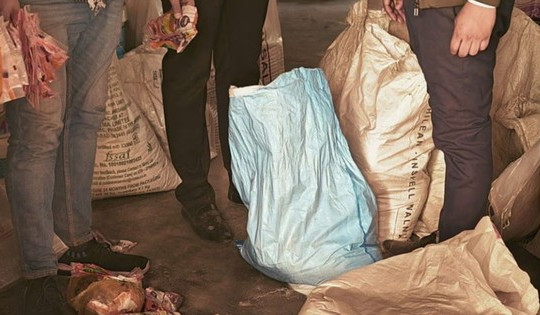 Đột kích một nhà máy, triệt phá đường dây dùng muối để ướp xác động vật thay cho muối tinh luyện để tuồn ra thị trường