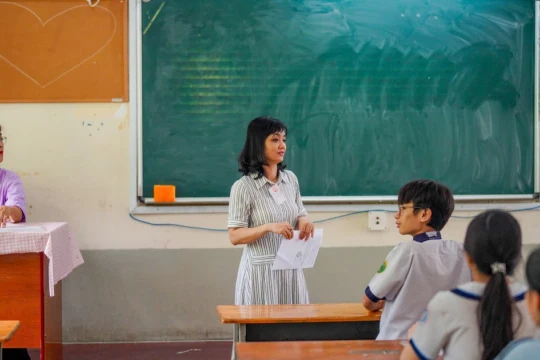Sở GD&ĐT TPHCM lập đoàn kiểm tra 'lạm thu' ở hàng loạt trường học
