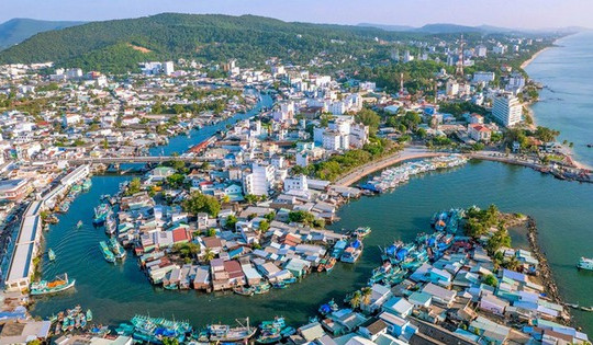 Đặc khu lớn bậc nhất Việt Nam gặp khó khăn khi đào hồ nước rộng 130ha, chuẩn bị cho sự kiện đặc biệt