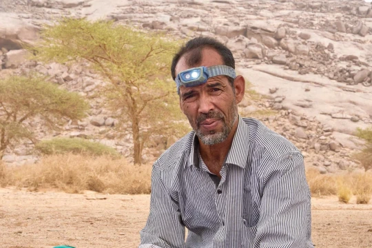Những thợ săn thiên thạch ở sa mạc Sahara