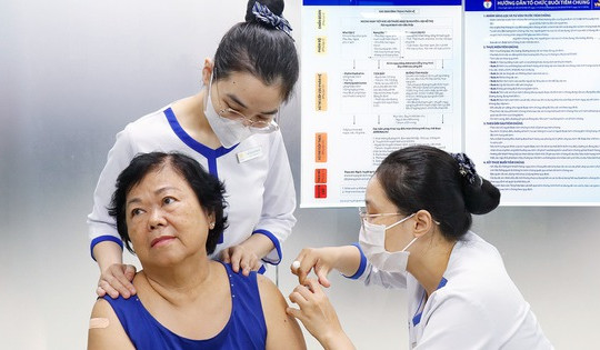 Vaccine RSV lần đầu về Việt Nam: Ưu tiên cho hai nhóm đối tượng dễ tổn thương, chi phí ra sao?