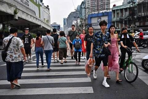 'Nợ ngập đầu’, quốc gia Đông Nam Á phát cho mỗi người dân hơn 80 triệu đồng để trả nợ