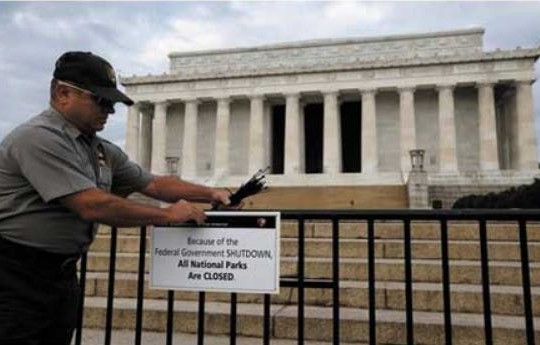 Shutdown Mỹ: 'Cơn ác mộng' đe doạ kinh tế toàn cầu