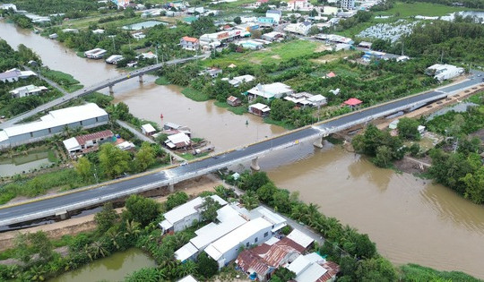 Ít ngày nữa, chính thức hoàn thiện cây cầu gần trăm tỷ, gia tăng kết nối 2 tỉnh miền Nam