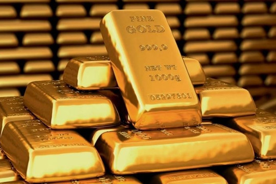 Nguyên nhân nào khiến giá vàng như 'lên đồng', bỏ qua mọi dự báo?