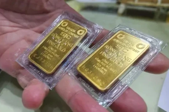 Giá vàng SJC tiến sát mốc 139 triệu đồng/lượng