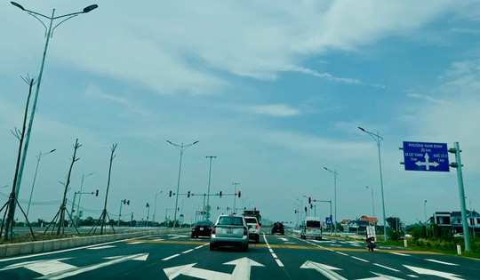 Tuyến đường ven biển 6.400 tỷ đi qua 5 huyện của Nam Định cũ thông xe trước kế hoạch