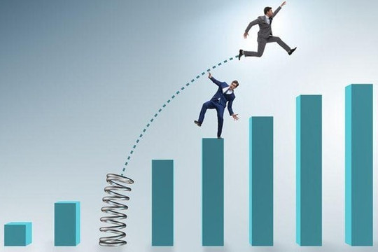 Cổ phiếu VRE nối dài mạch tăng trước loạt thông tin tích cực