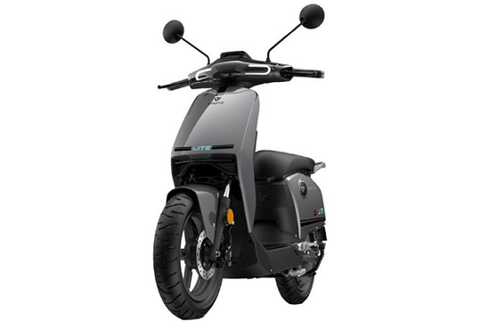 Mẫu xe điện siêu nhỏ gọn gây chú ý: Pin rời tiện lợi, chạy tới 80 km/lần sạc, giá cực hợp túi tiền