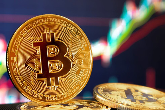 Bitcoin chạm đỉnh 125.000 USD, chuyên gia Standard Chartered dự báo chưa dừng lại ở đây