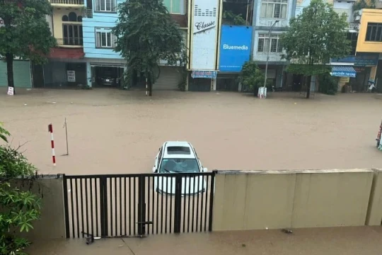 Mưa lớn, khu vực trung tâm tỉnh Thái Nguyên chìm trong biển nước