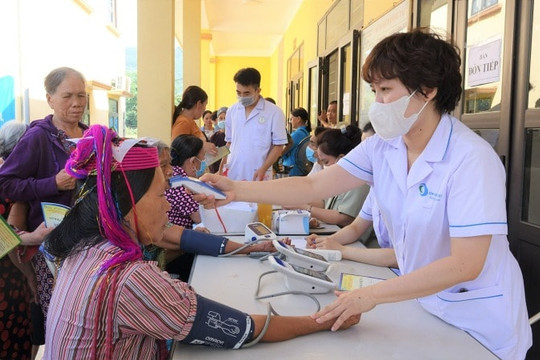 Bộ Y tế ra đề xuất quan trọng, 640.000 nhân viên y tế công sắp được 'đền đáp' xứng đáng