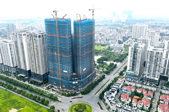 Thủ tướng yêu cầu tăng cung, giảm giá nhà ở, mở rộng chương trình vay ưu đãi cho người trẻ