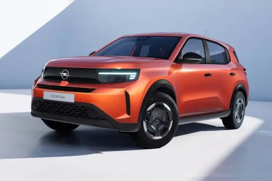SUV đời mới của Stellantis bỏ đi một chi tiết trong khoang lái khiến thế giới chia 2 phe