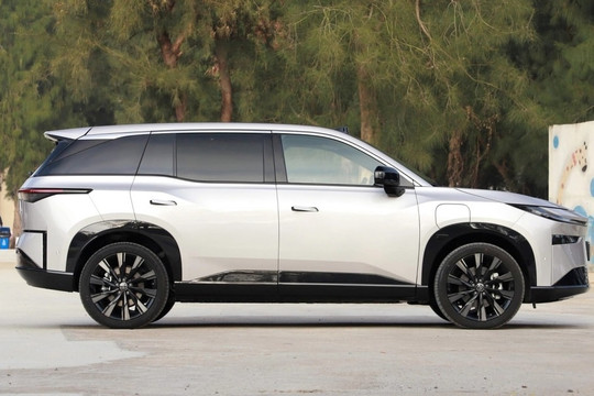 Toyota từng đi ngược số đông, nay ‘tiến bước’ mạnh mẽ với ‘chiêu mới’: Loạt ‘át chủ bài’ giá rất rẻ ‘chào sân’, ai cũng có cơ hội đi xe điện