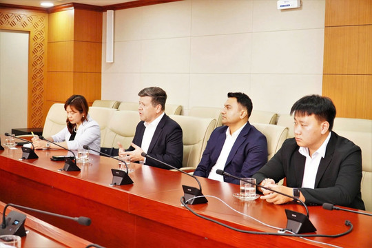 FTSE vừa nâng hạng, Nasdaq liền gặp UBCKNN bàn cơ hội đưa doanh nghiệp Việt ra thế giới