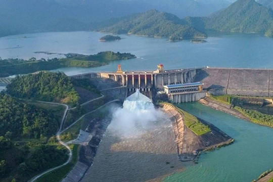 19 giờ tối nay, mở thêm cửa xả đáy hồ thủy điện Tuyên Quang