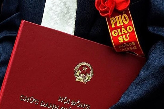 Gần 100 ứng viên giáo sư, phó giáo sư bị loại