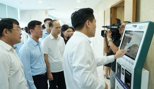 Chung cư đầu tiên tại Thủ đô, cư dân được làm thủ tục đất đai ngay tại chỗ