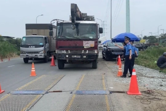 Bất cập quản lý, giám sát xe kinh doanh vận tải