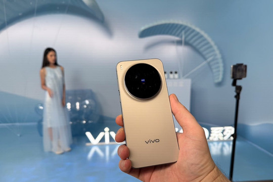 Điện thoại Trung Quốc thách thức iPhone 17 Pro Max với cấu hình khủng, camera 200MP và AI chụp ảnh như máy phim