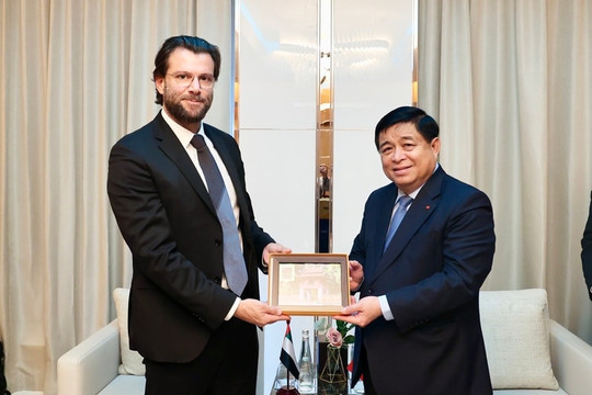 'Ông lớn' công nghệ UAE chuẩn bị rót gần 2 tỷ USD vào TP.HCM xây trung tâm siêu dữ liệu AI có tiềm lực thế nào?