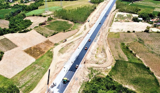 Sắp hoàn thiện 20km cao tốc gần 22.000 tỷ có bóng dáng Sơn Hải, kết nối Tây Nguyên với Duyên hải miền Trung