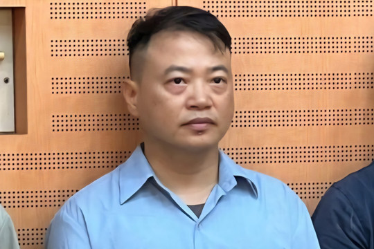 Những giao dịch đặc biệt của Shark Nguyễn Hòa Bình: Mang cổ phần thế chấp tại chính công ty phát hành