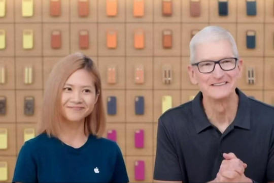 Tim Cook đích thân lên livestream bán iPhone Air tại xứ tỷ dân, khẳng định pin 'trâu' hơn nhờ một điều