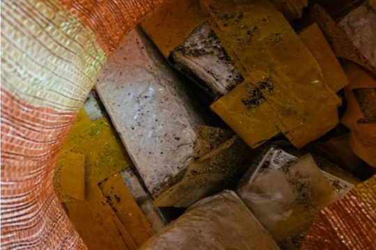 Phát hiện lượng ma túy khổng lồ trị giá hơn 111 tỷ đồng dạt vào bãi biển nổi tiếng, đủ tiêm cho 660.000 người cùng lúc