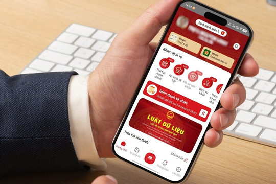 Một ngân hàng phát thông báo quan trọng về dữ liệu khách hàng trên VNeID