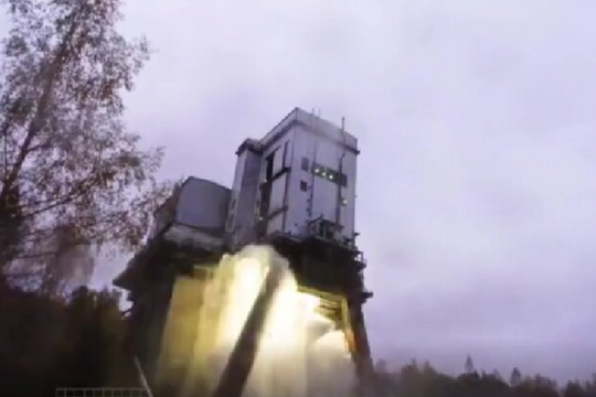 Chế tạo tên lửa có động cơ mạnh gấp 3 lần tàu con thoi NASA, lực đẩy lên tới 800 tấn: Công nghệ của Nga khiến thế giới ngỡ ngàng