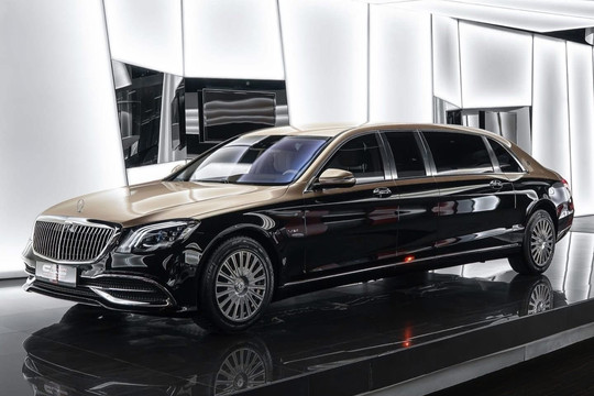 'Pháo đài di động' Mercedes-Maybach S 650 Pullman giá 30 tỷ xuất hiện giữa lòng Hà Nội