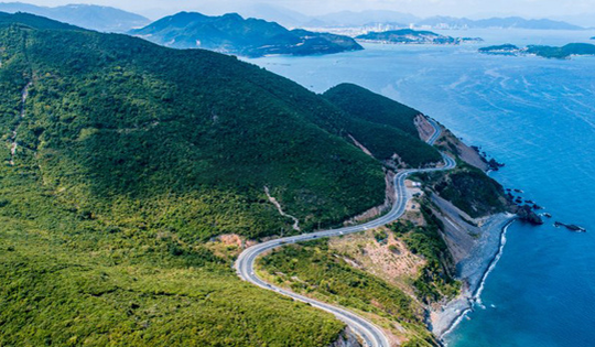 Tỉnh có đường bờ biển dài nhất Việt Nam sẽ làm hầm xuyên núi khoảng 6km thay thế cung đèo thường xuyên bị sạt lở vào mùa mưa bão