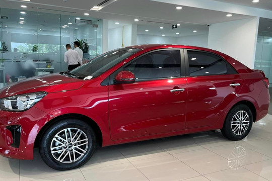 Mẫu sedan hạng B của KIA chung phân khúc với Toyota Vios, giá giờ rẻ như cho, khách hàng mua phải chấp nhận đánh đổi