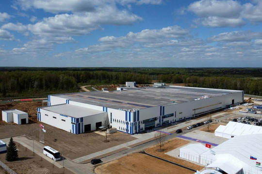 Phó Thủ tướng trực tiếp đến thăm nhà máy của doanh nghiệp Việt đầu tiên đầu tư vào nông nghiệp tại Nga