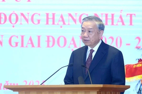 Tổng Bí thư: Văn phòng Trung ương Đảng cần đóng vai trò 'nhạc trưởng'