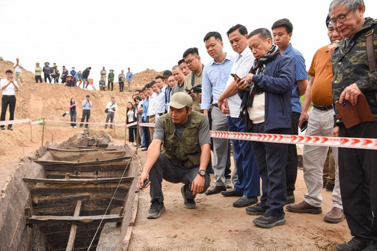 Hai thuyền cổ ở Bắc Ninh có từ thời Đông Sơn muộn?