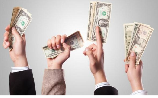17/19 quỹ đầu tư có hiệu suất thấp hơn đà tăng VN-Index, phần lớn bỏ lỡ 2 'siêu cổ phiếu' VN30