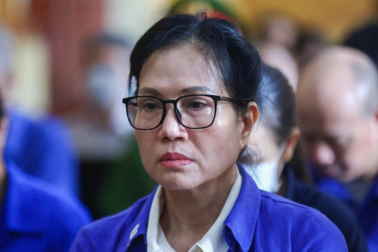 Cựu Tổng Giám đốc SJC kháng cáo bản án 25 năm tù, nói ‘không có khả năng’ nộp lại 10.800 lượng vàng